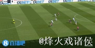 拉菲尼亚角球后越位,费兰进球被取消细节引关注 拉菲尼亚角球后越位,费兰进球被取消细节引关注